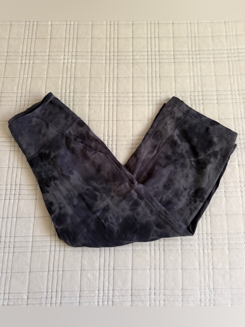 Lululemon Dark Grey Tie-Dye Active Pants